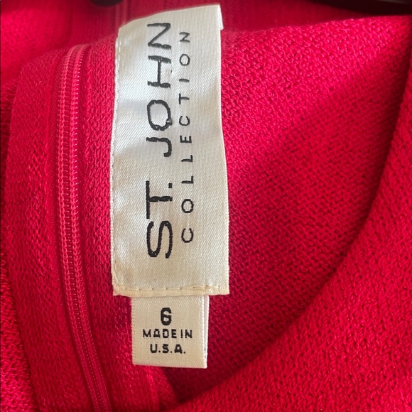 St. John Collection Red knit Sleeveless Dress with Gold Chain Sz 6 - Picture 7 of 12